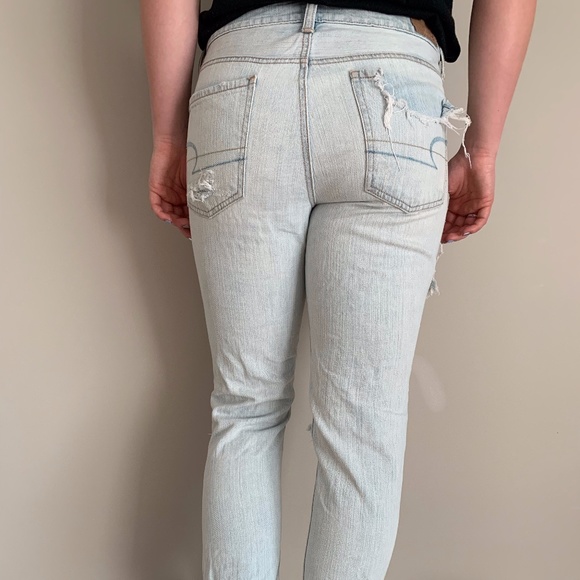 Distressed American Eagle Jeans - Size 2 - Picture 2 of 2